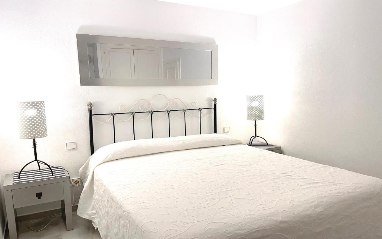 Apartaluz Marbella Costabella ,Satelite, Wifi, Pk Экстерьер фото